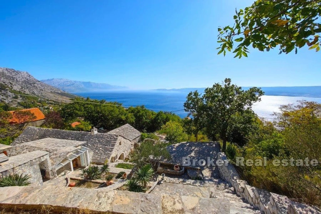 Stone houses with a view of the sea