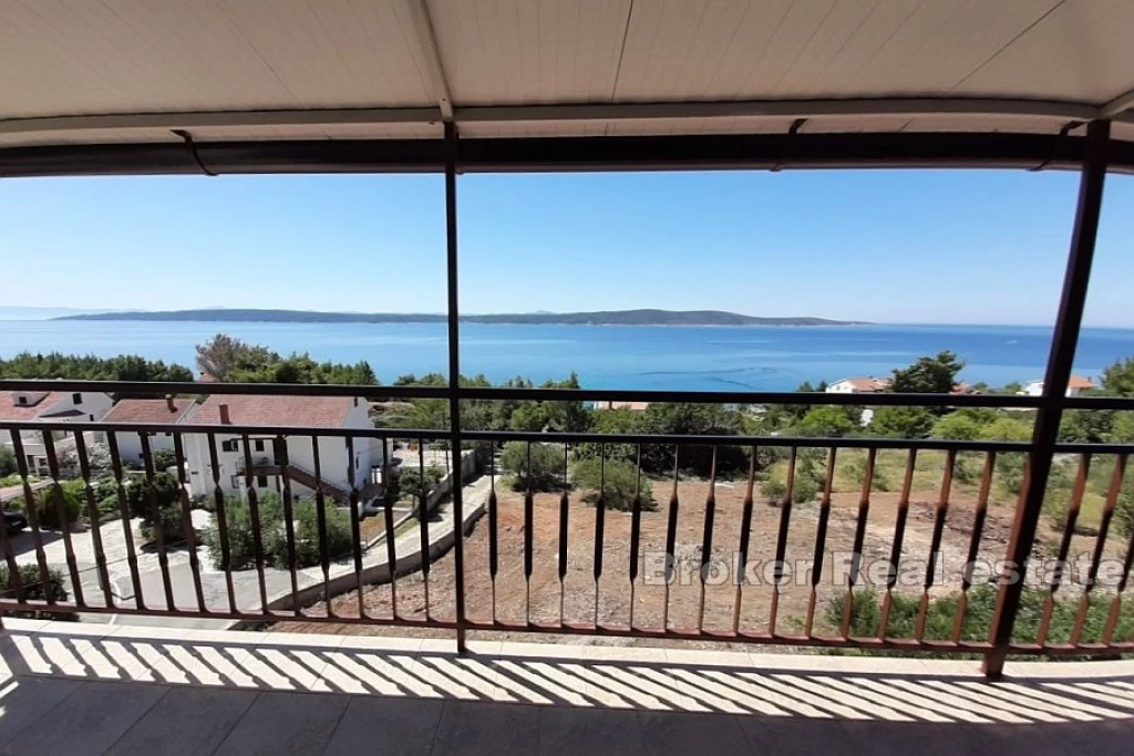 Spacious apartments with sea view