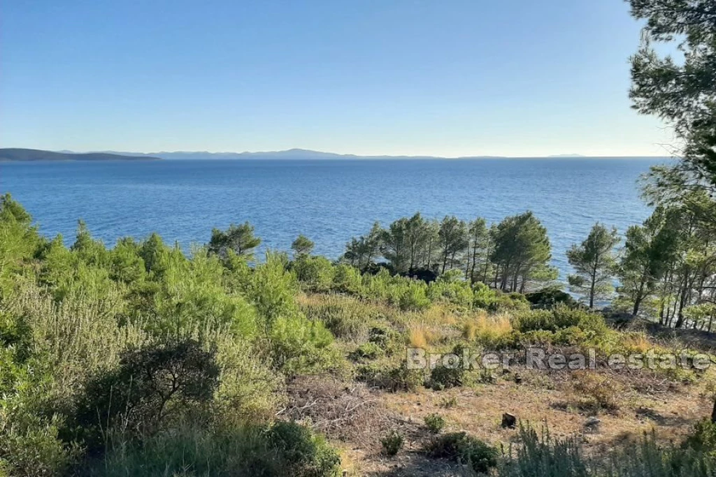 Building plot in the second row to the sea