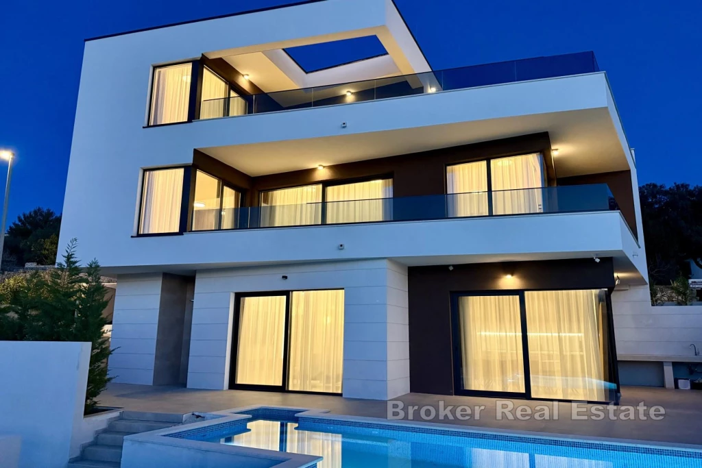 c3-1-name c2-4-name, Rogoznica