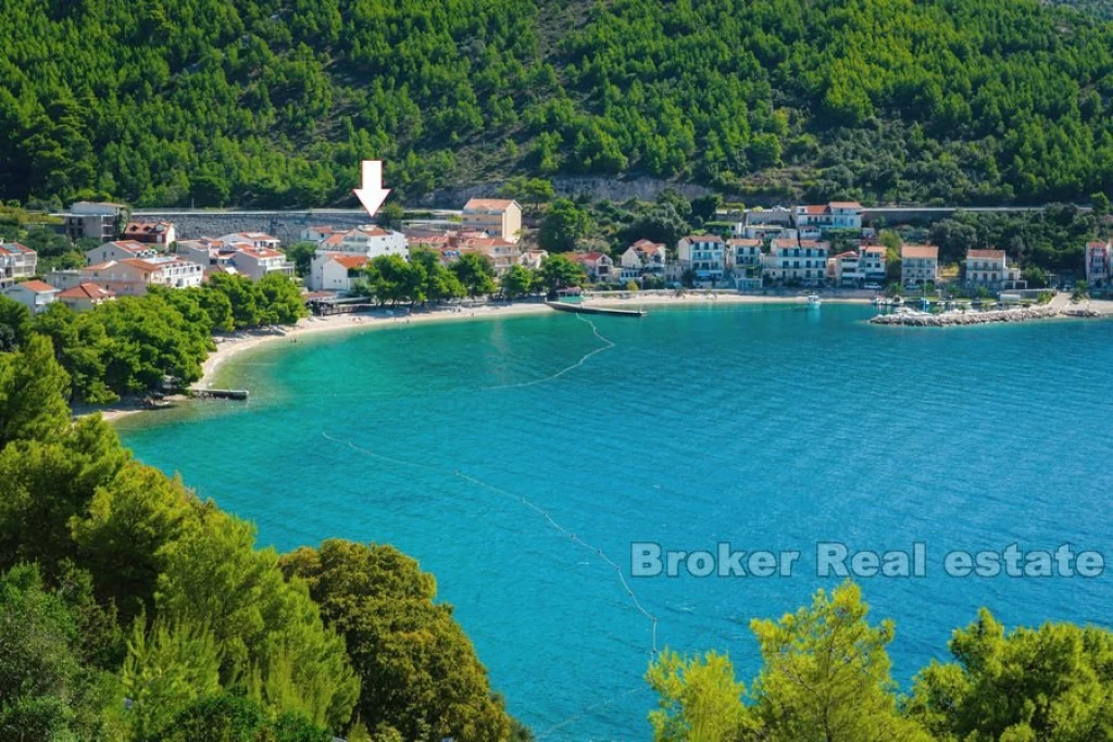 Drvenik, charming apartment house with sea view