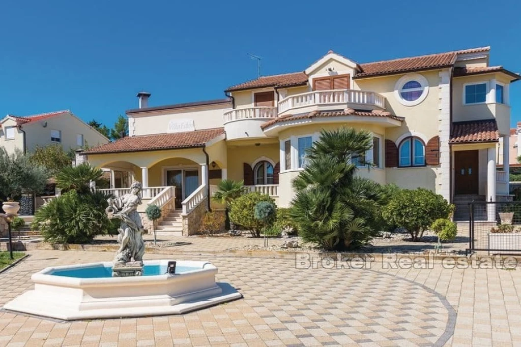 Luxury villa with pool