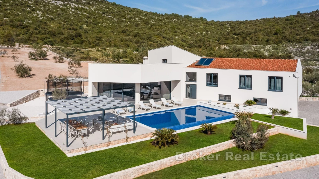 Luxury villa with pool