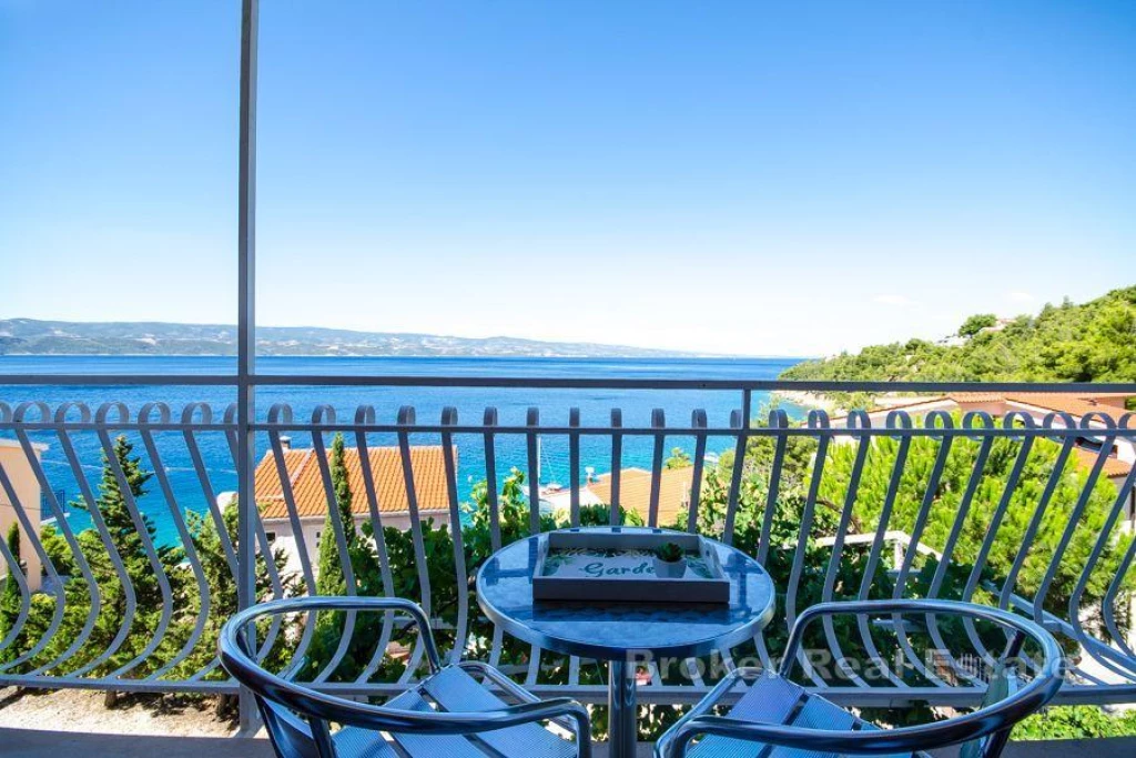 Apartment house with open sea view