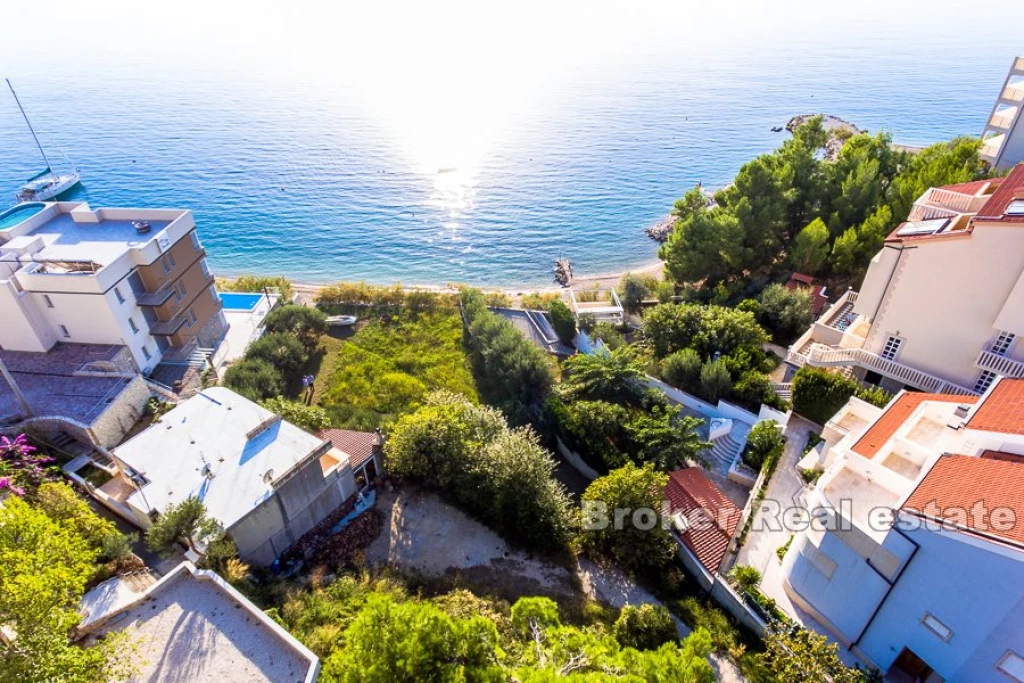 Building land by the sea, for sale
