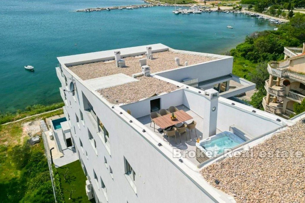 Apartments first row to the sea