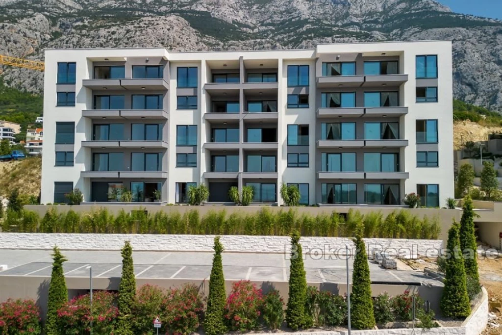 Newly built apartments with sea view