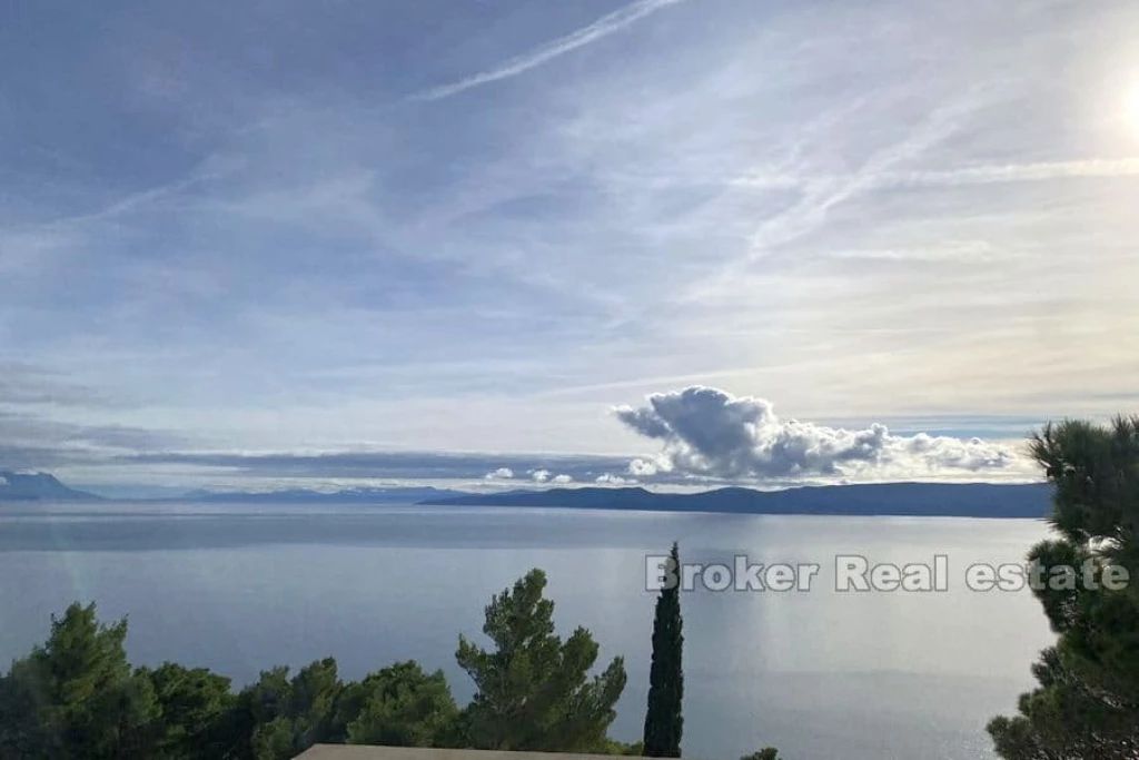 Old stone house with an open sea view
