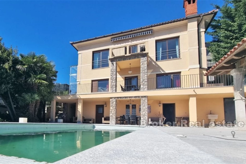 Renovated villa with sea view