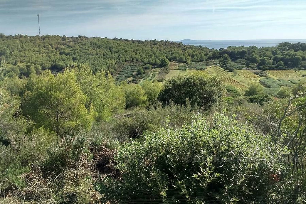 Building land with sea view