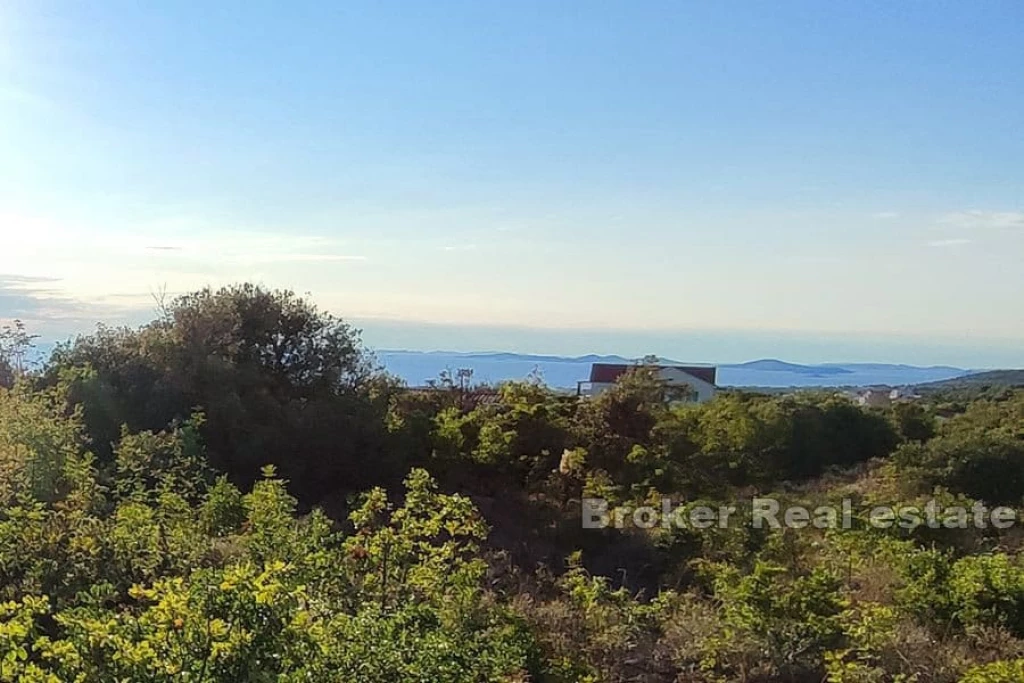 Building land with sea view