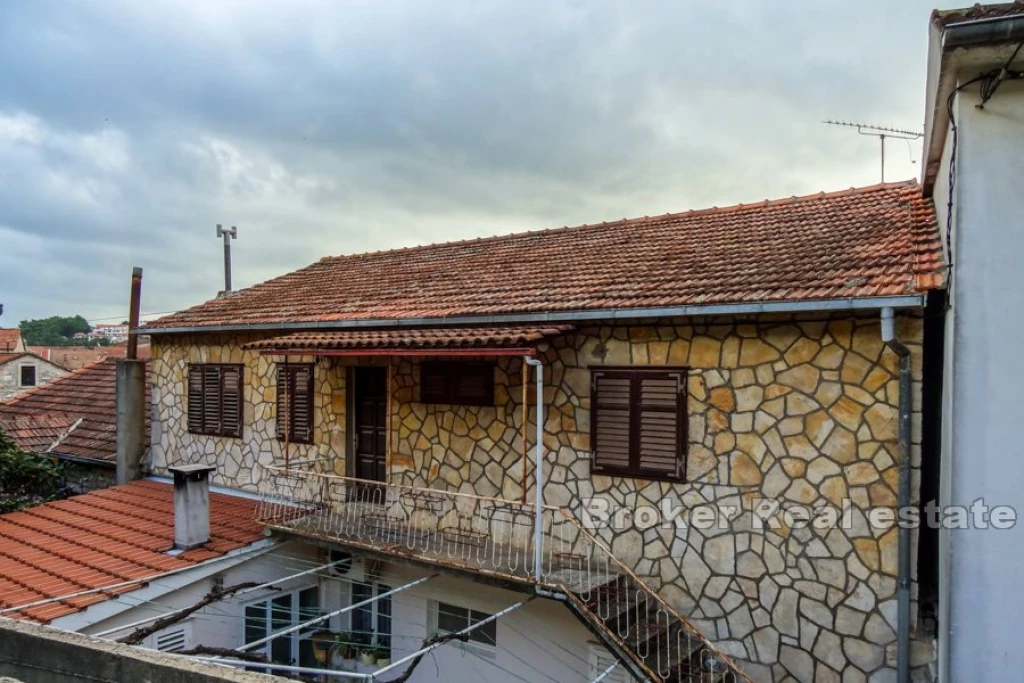 Spacious 3-bedroom apartment