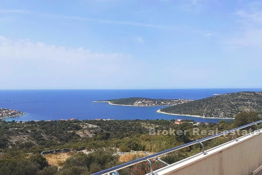 House with open view of sea and islands