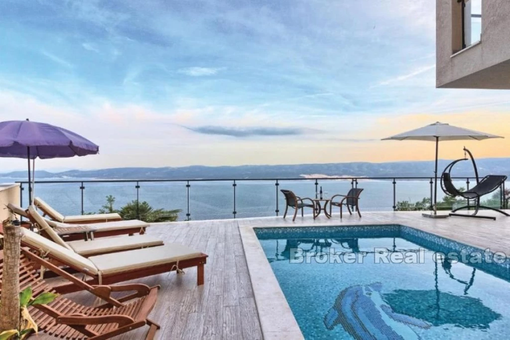 Modern villa with pool and sea view