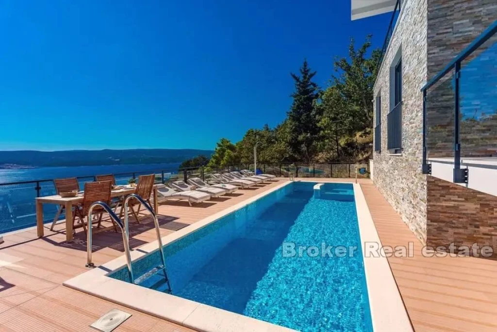Modern villa with pool and sea view