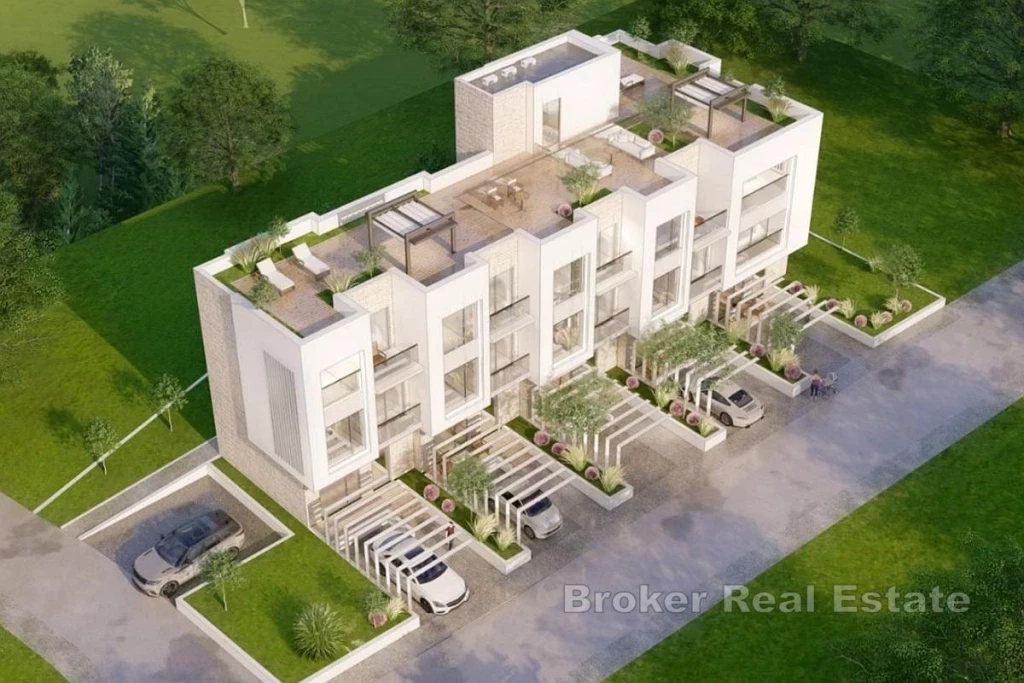 Modern apartment with roof terrace and parking