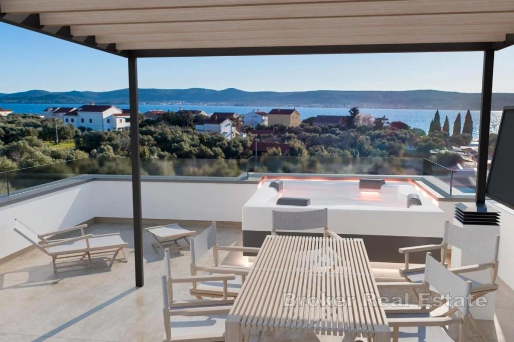 Two-bedroom apartment with a roof terrace