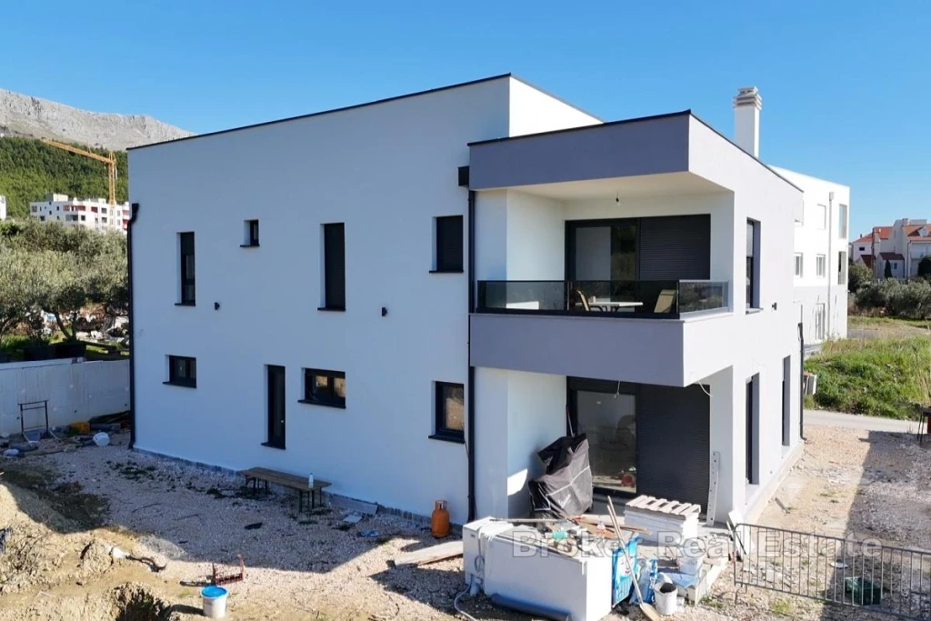 Newly built house with two apartments near the sea