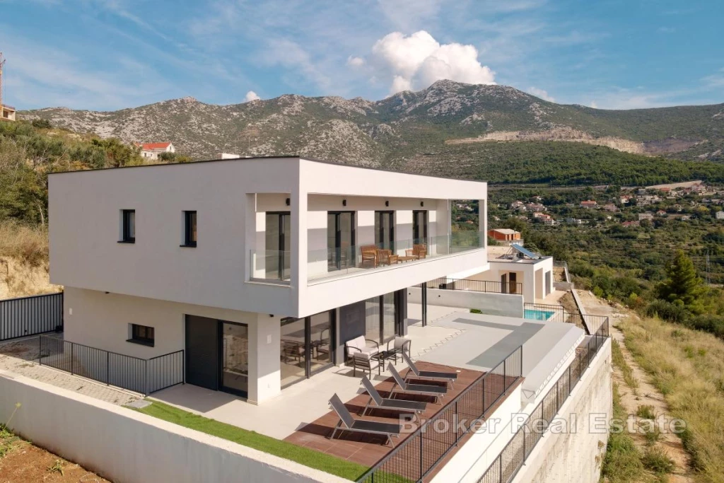 Modern villa with panoramic sea and city views