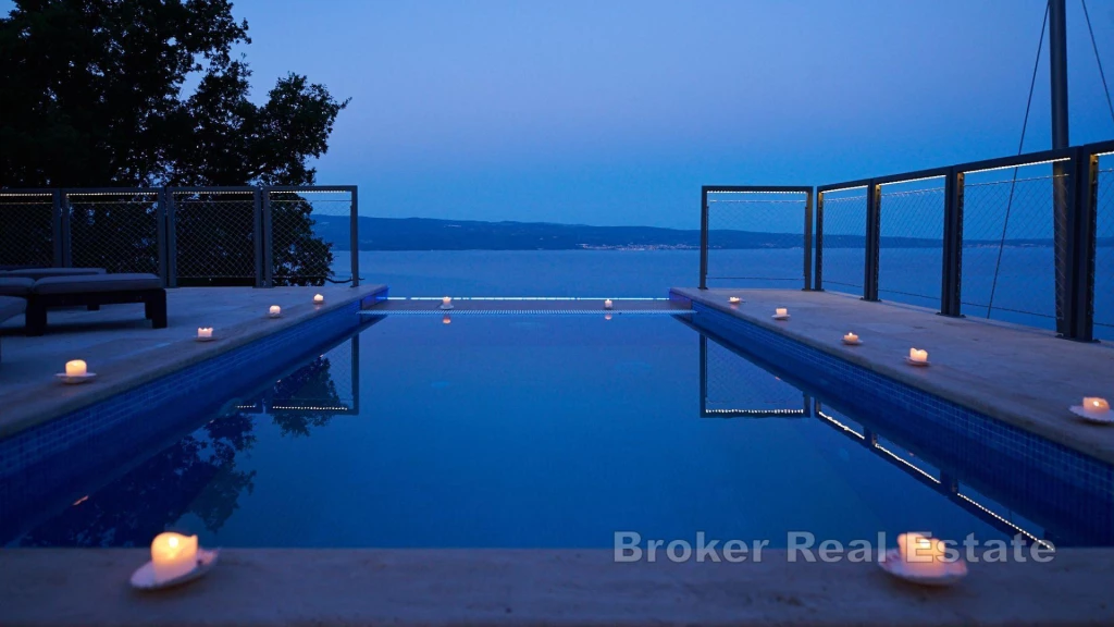 Holiday villa with a stunning sea view