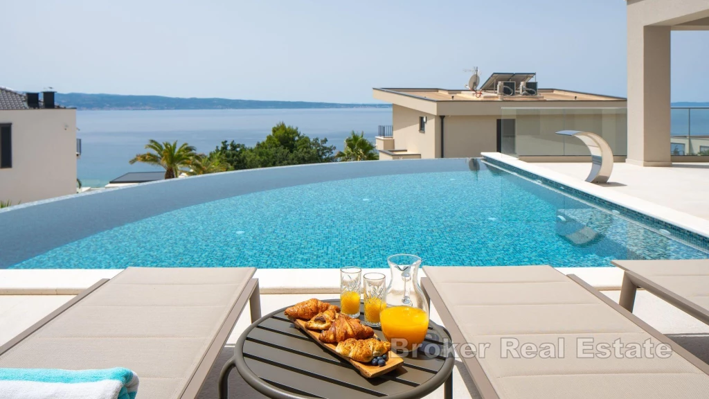 Newly built luxury villa with sea view