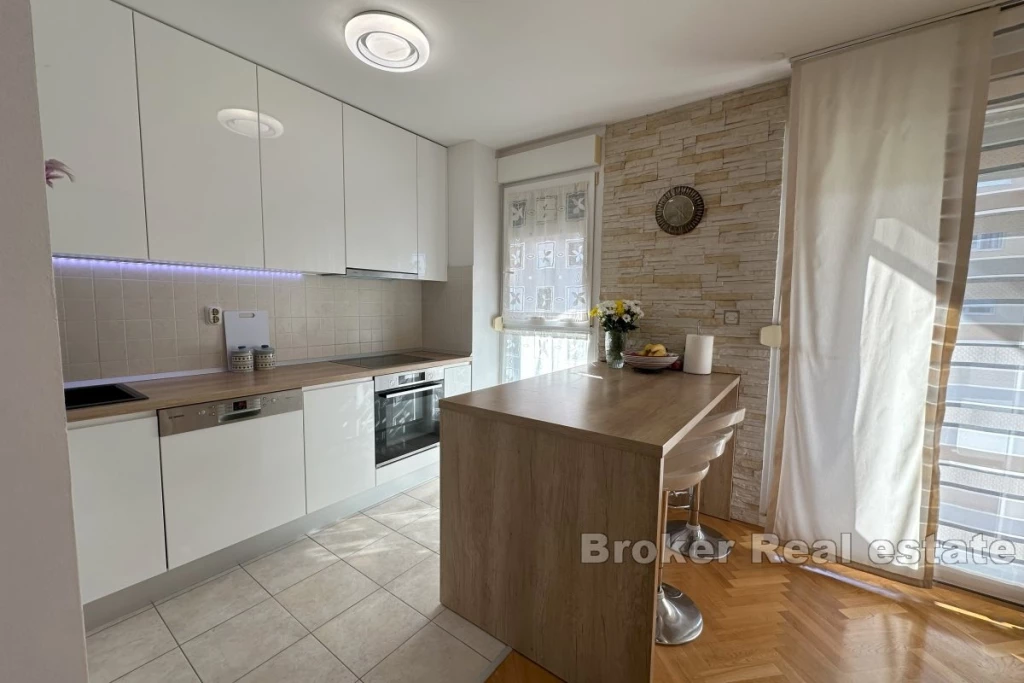 Two-bedroom comfortable apartment in a prime location