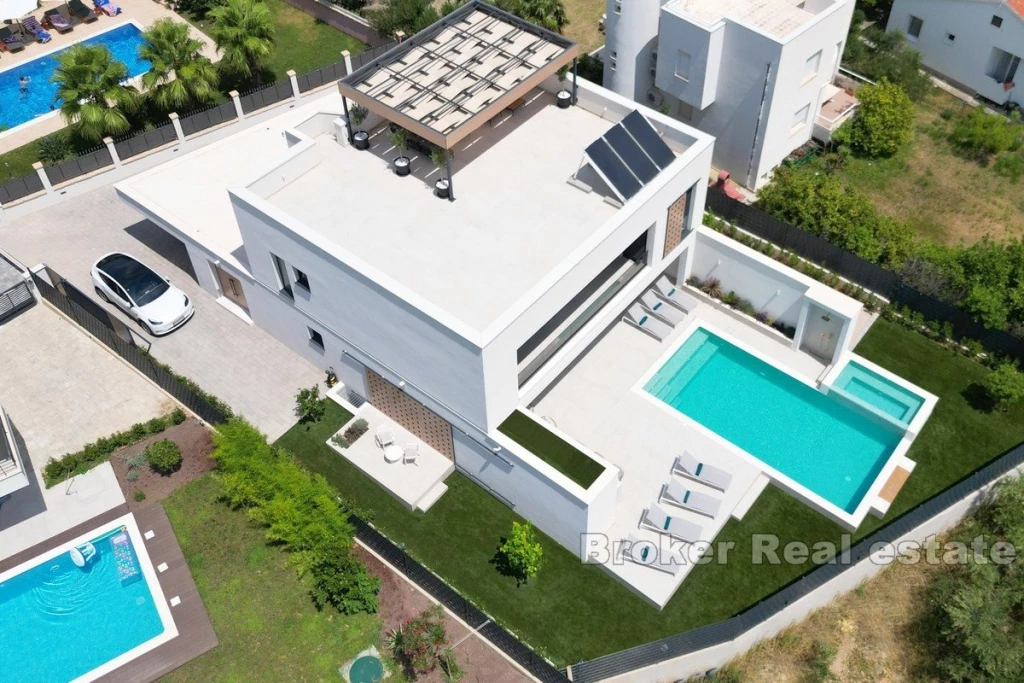 Modern newly built villa with pool