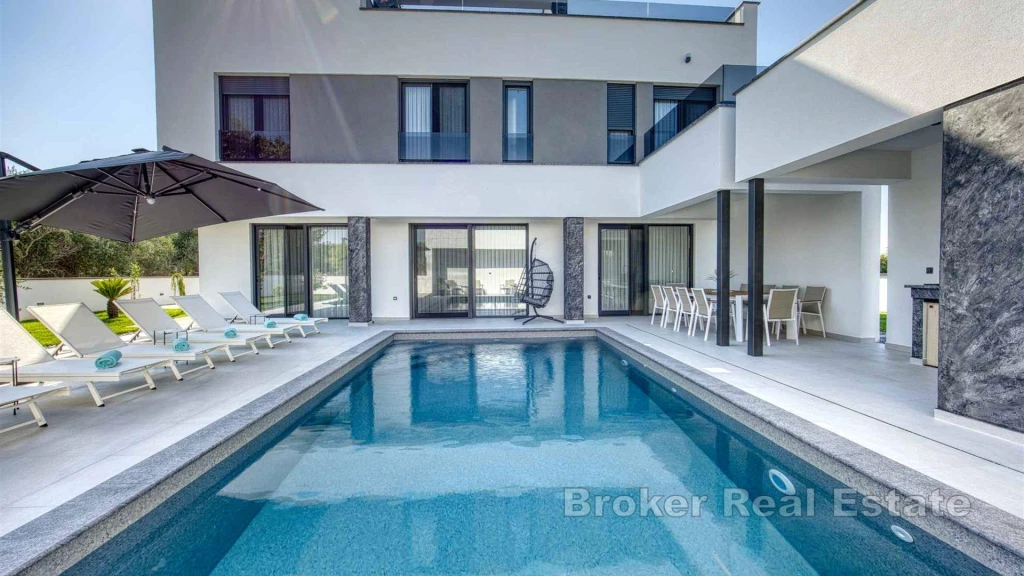 Modern villa in a quiet location near the sea