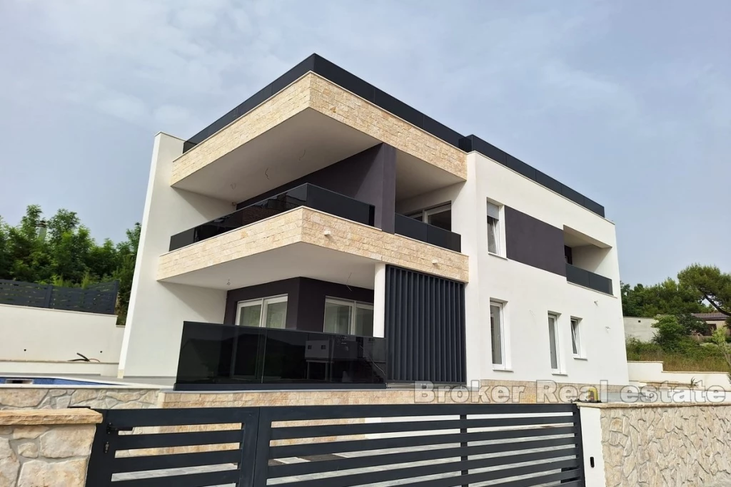 Newly built villa with sea view