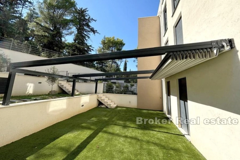 Luxury three bedroom apartment near Marjan forest