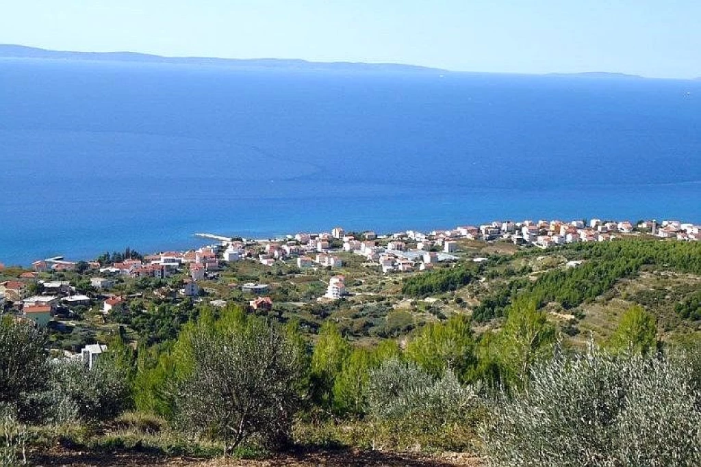 Semi detached house with open sea view, for sale