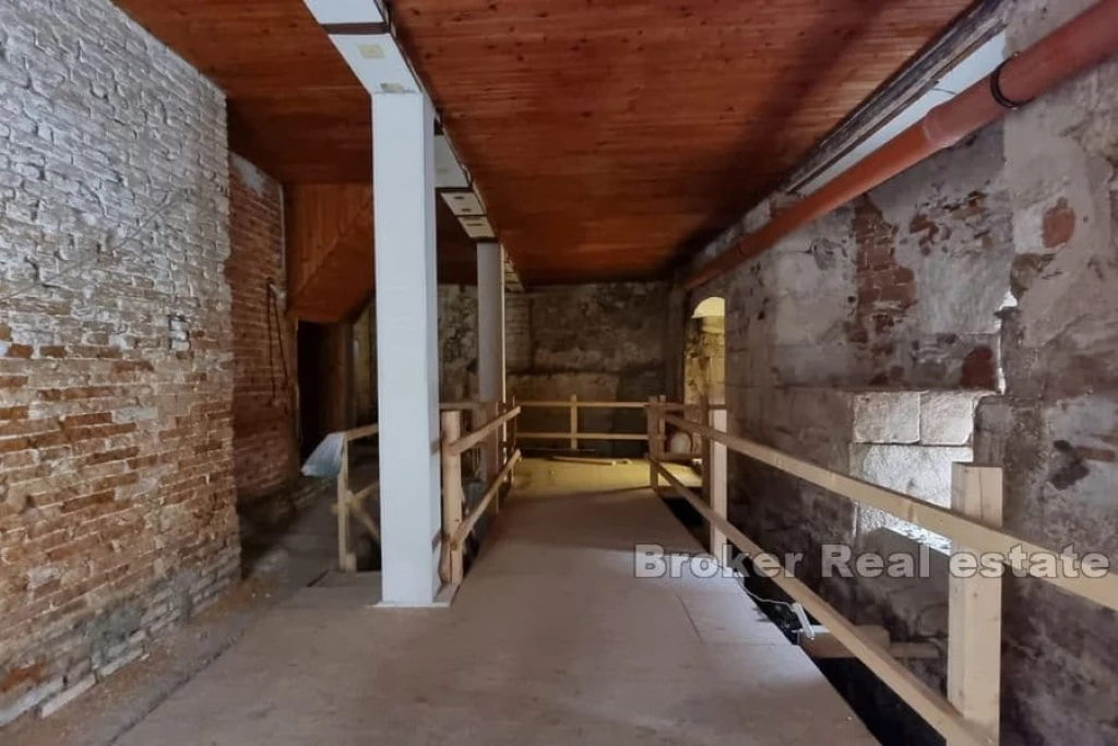 Commercial space in the heart of Diocletians Palace