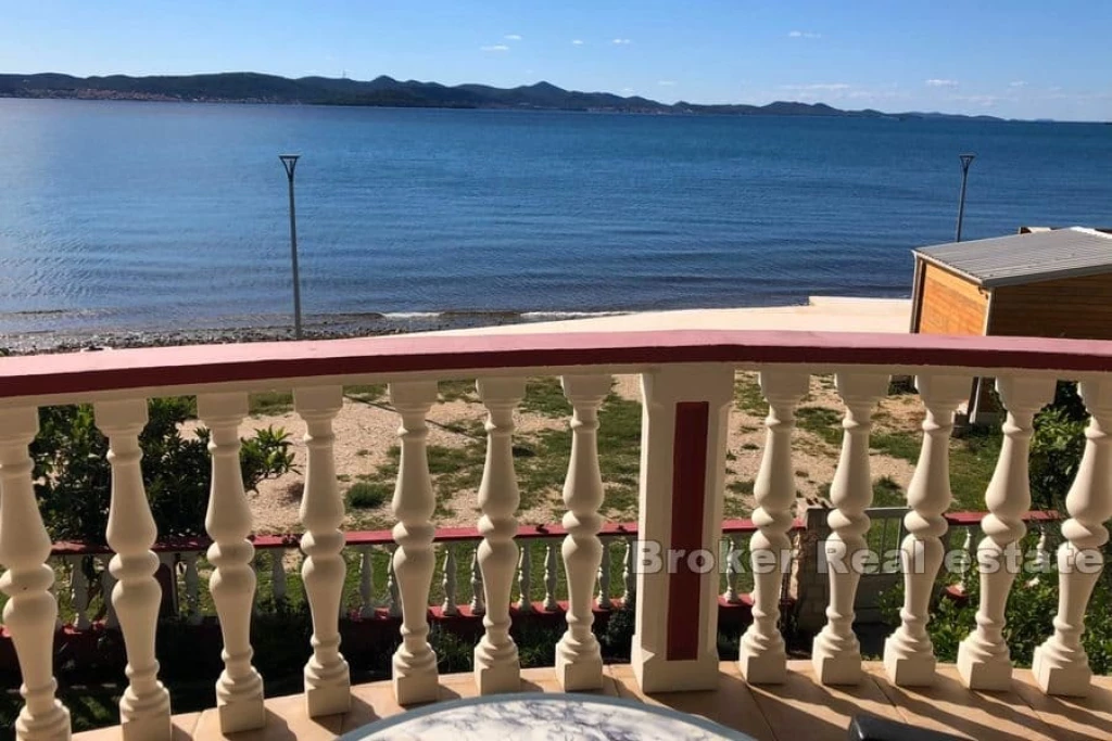Apartment house, first row to the sea