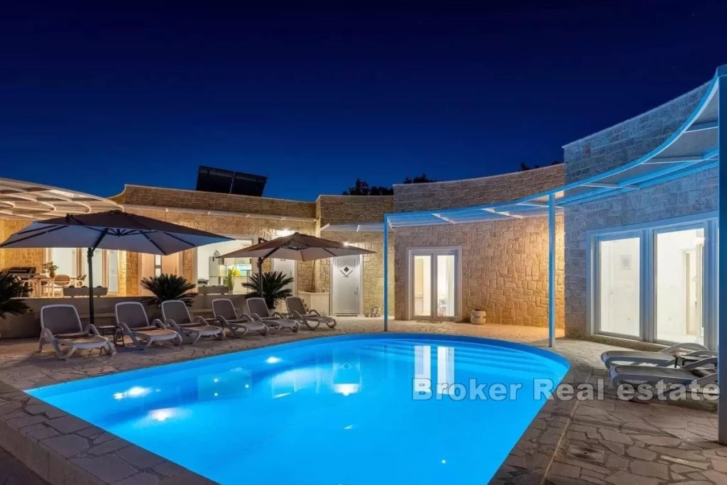 Contemporary villa with pool