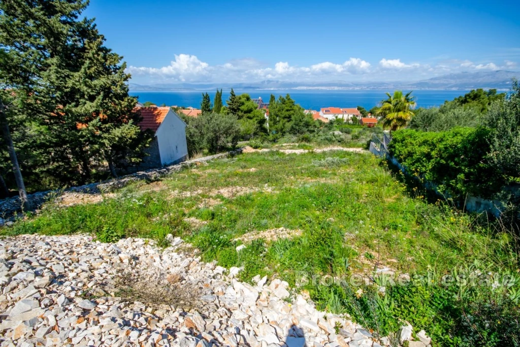 Building plot with building permit