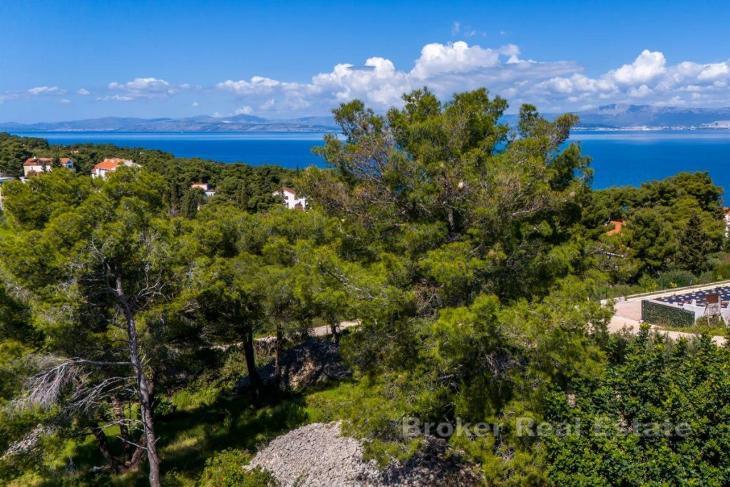 Building land with sea view for sale