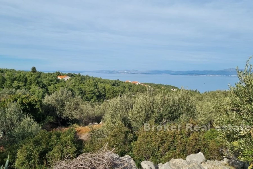 Building plot with sea view