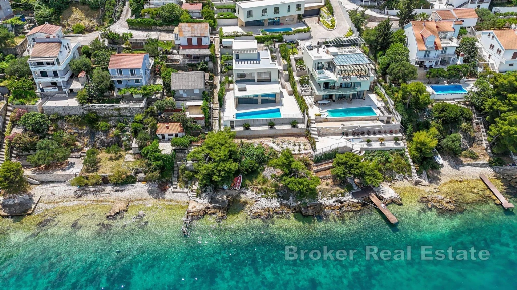 Newly built seafront villa with pool