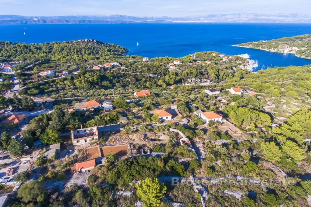 Building land with sea view