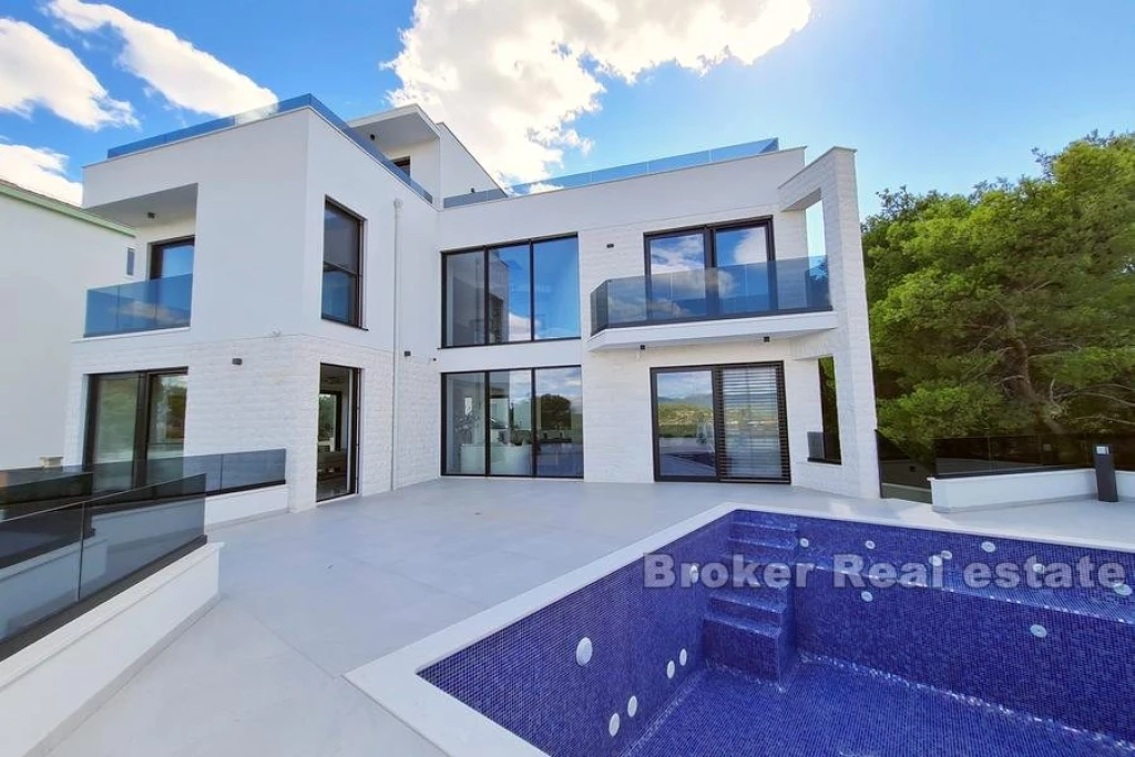 Newly built luxury villa