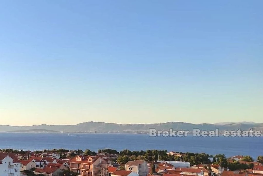 Building land with a sea view