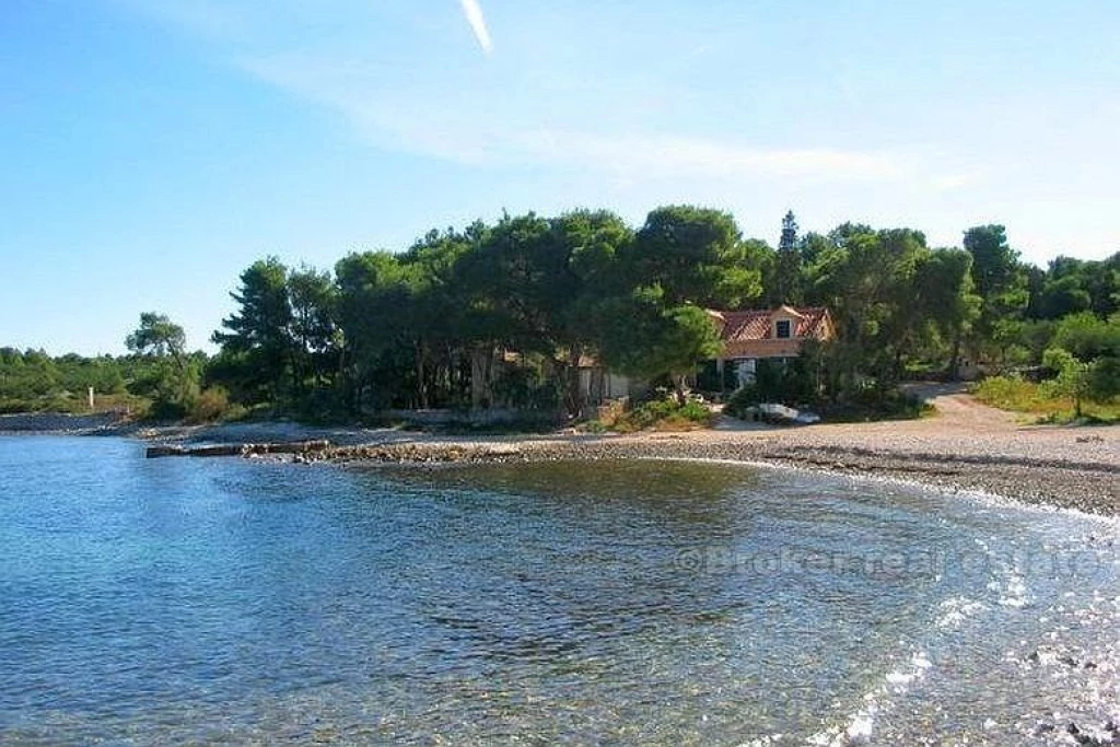 Villa on an exceptional location, for sale
