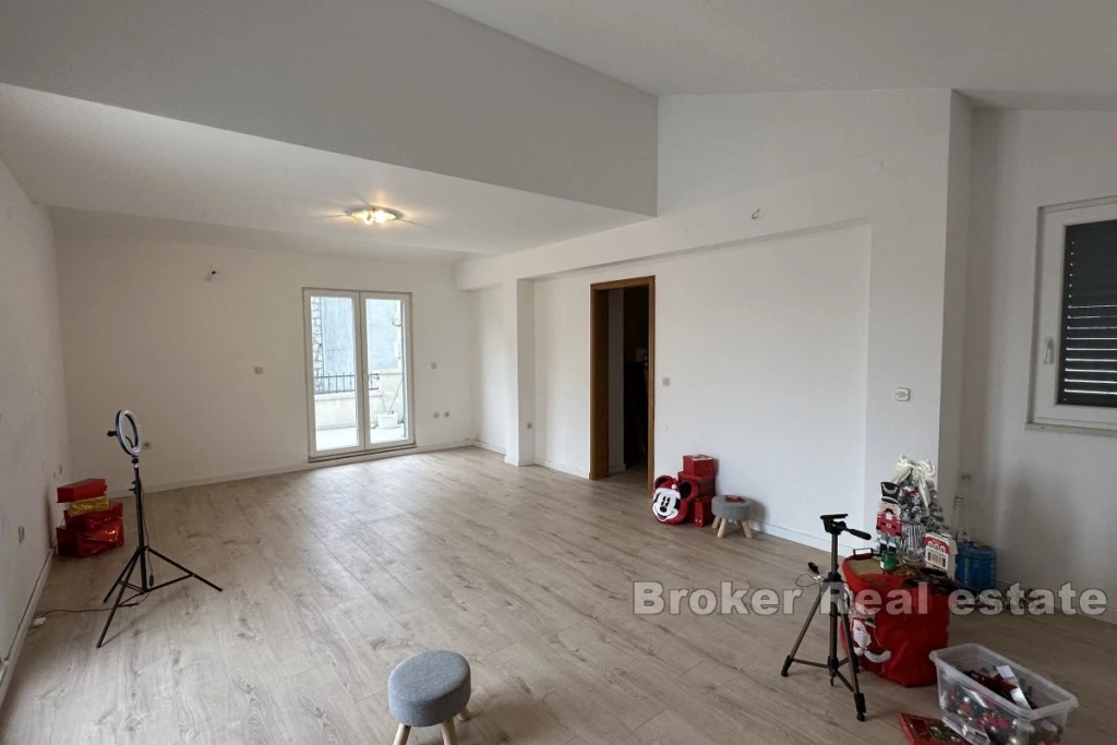 Two-Bedroom Apartment with Garage Near the Sea