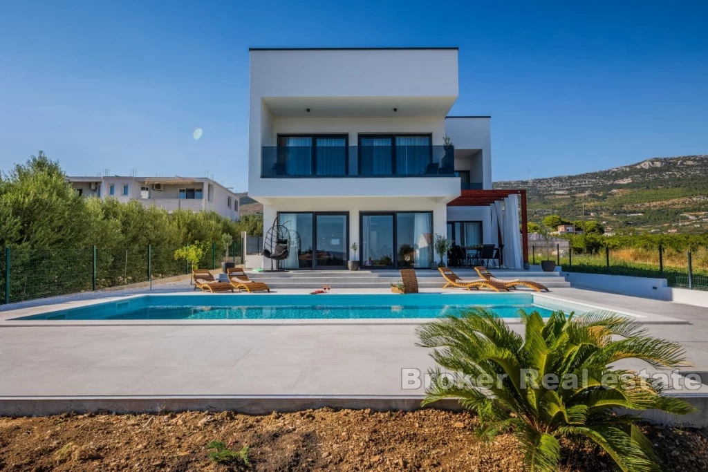 Modern villa with pool and stunning sea view