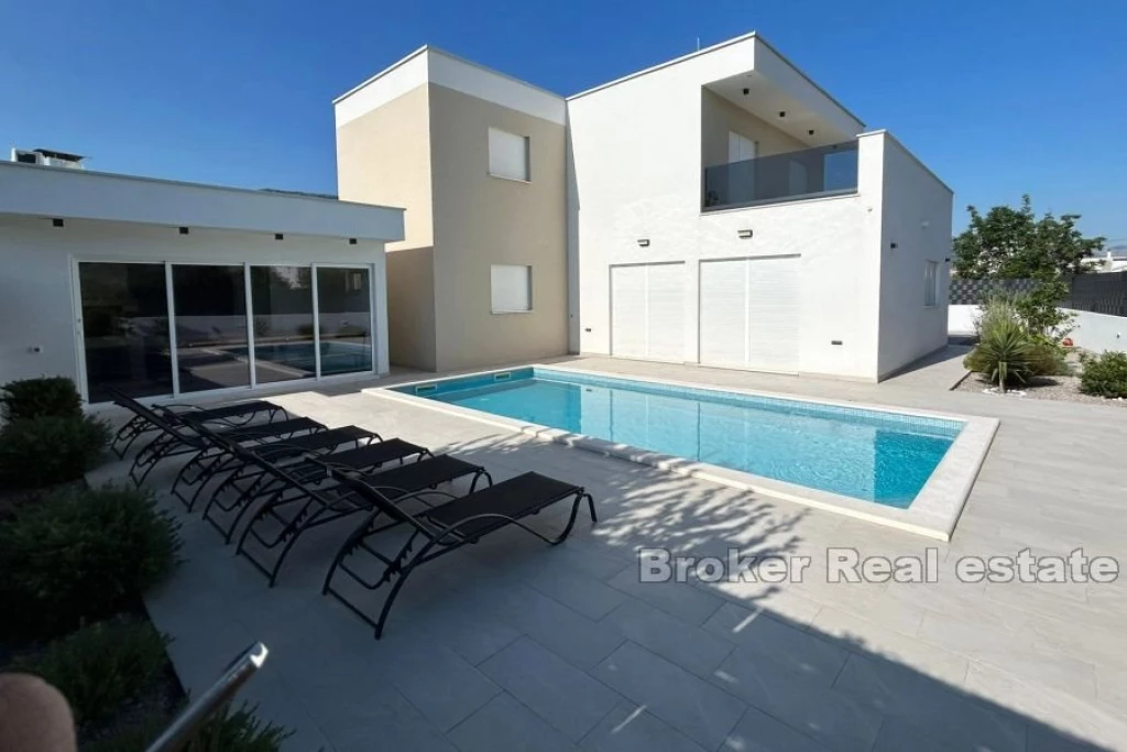 Luxury villa with pool