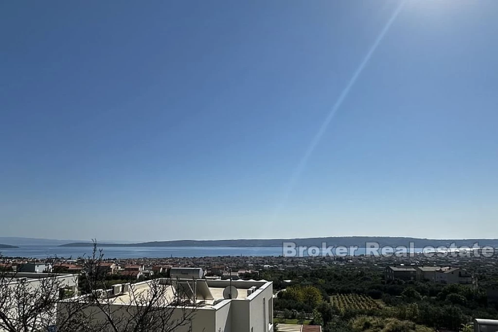 Family house with seaview