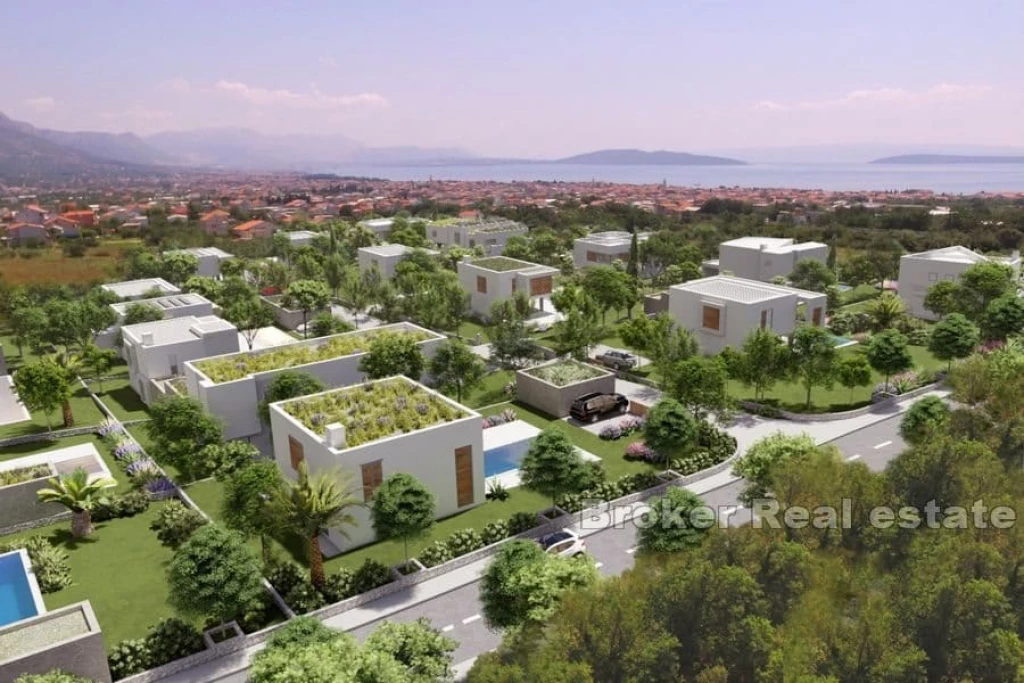 Spacious building land with a project