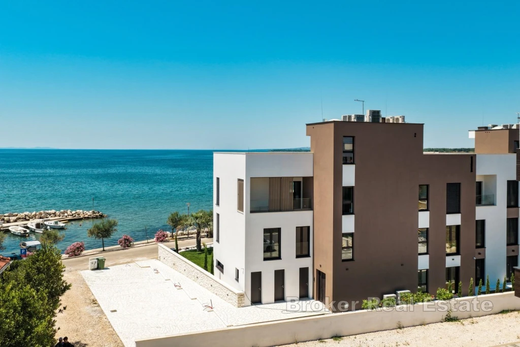 Apartment in a new building with a sea view
