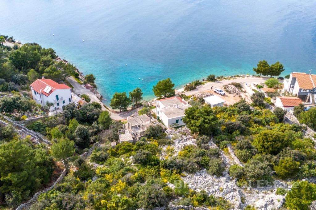 Building plot in the 2nd row from the sea