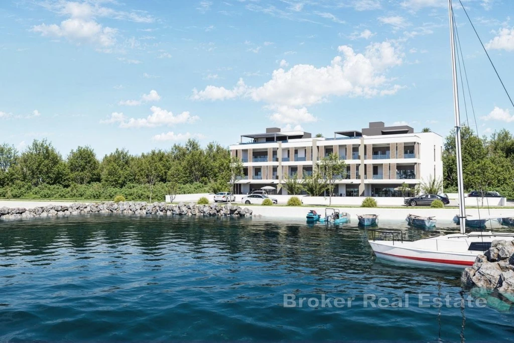 Modern two-bedroom apartment in the first row to the sea
